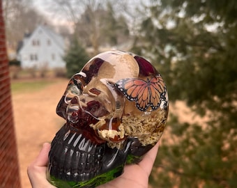 CUSTOM XL Skull Head Statue, Oddities Decor, Witchy Shelf Decor, Gothic Home, Grunge Decor, Bookshelf Decor, Moody Decor, Resin Skull