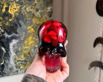 Custom Skull Statue, Shelf Decor, Preserved Flower Resin Skull, Aesthetic Room Decor, Grunge Decor, Witchy Decor, Altar Decor