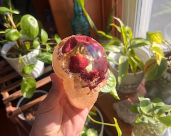 Rose Skull Statue
