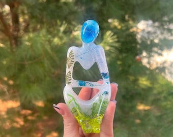 Custom Thinker Figurine- 1 Pc, Earthy Shelf Decor, Desk Decor, Abstract Sculpture, Edgy Decor, Unique Gifts, Statement Gift