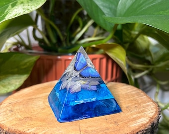Custom Mini Resin Pyramid, Aesthetic Desk Decor, Nature Decor, Sun Catcher, Earthy Shelf Decor, Ring Holder
