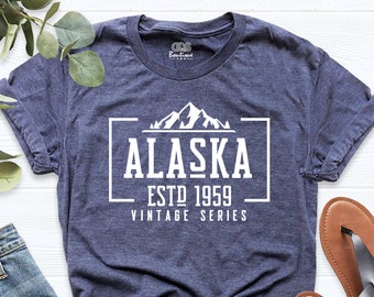 Alaska Shirt, Vintage Alaska Tshirt, Alaskan Souvenir Shirt, Alaska State Shirt, Alaska Lover Shirt, Mountain Shirt, Travel Vacation