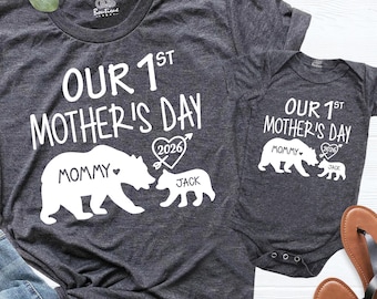 Nuestra primera camiseta para el Día de la Madre, body para bebé, primer Día de la Madre, conjuntos para bebé de oso a juego, camisetas para el Día de la Madre 2026, camisetas para mamá e hijo, camiseta para el Día de la Madre