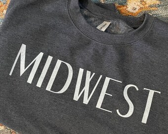 MIDWEST Unisex Heavy Blend Crewneck Sweatshirt