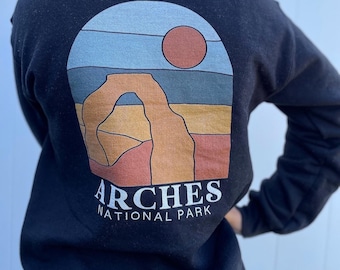ARCHES NATIONAL PARK Unisex Crewneck Sweatshirt