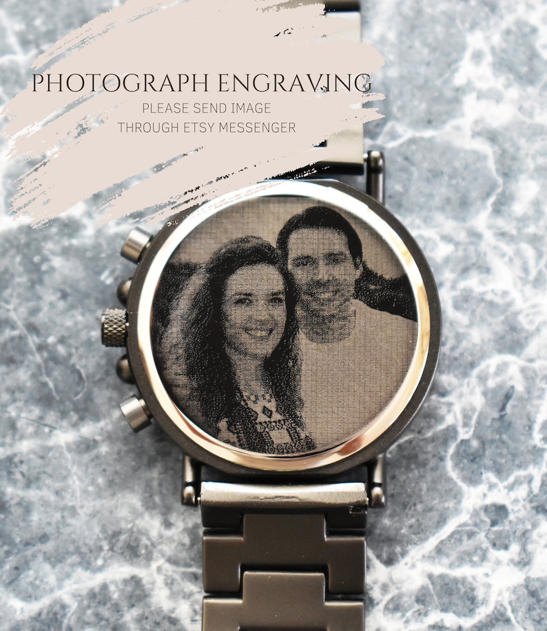 Gravierte Uhr Personalisiertes Geschenk für Ihn Gravierte Herrenuhr aus Holz Jubiläumsgeschenk Holzuhr für Herren Vatertagsgeschenke für Ihn Yes, photograph