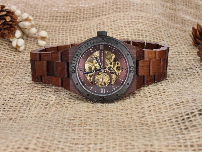 Herrenuhr mit Gravur, Holzuhr Personalisiertes Geschenk für Ihn, Jubiläumsgeschenke, personalisierte Vatertagsgeschenke Bild 1