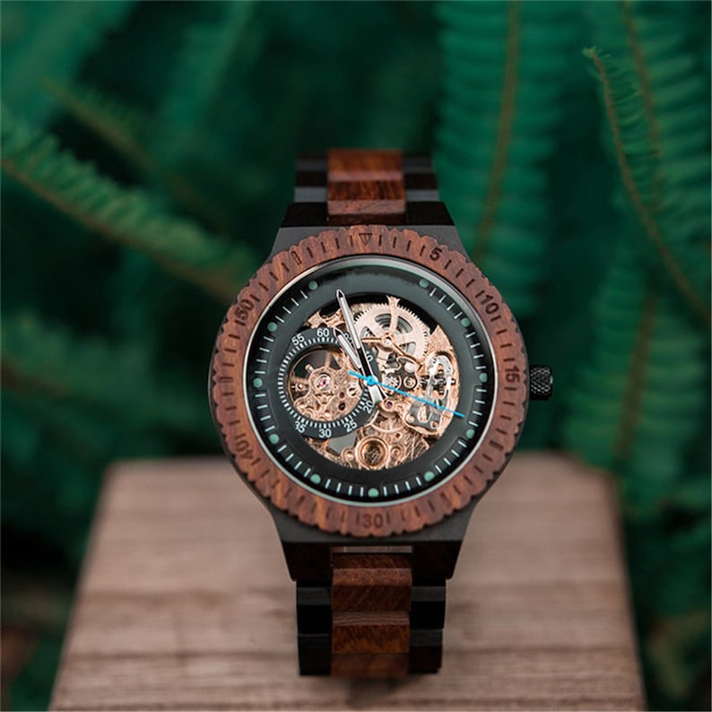 Gravierte Uhr Personalisiertes Geschenk für Ihn, Jubiläumsgeschenke Automatikuhr Holzuhr Gravierte Holzuhr für Männer, Vatertagsgeschenk Bild 1