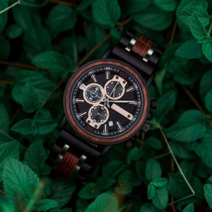 Gegraveerd horloge voor heren, houten horloge Gepersonaliseerd cadeau voor hem Herenhorloge houten horloge 1e jubileumcadeau voor vriend afbeelding 10