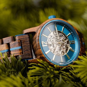 Montre homme gravée, cadeau personnalisé pour lui, montre en bois, montre automatique, montre en bois cadeau d'anniversaire personnalisé, cadeau fête des pères image 7