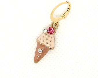 Mini-oorbellen van verguld roestvrij staal. Kindersieraden.