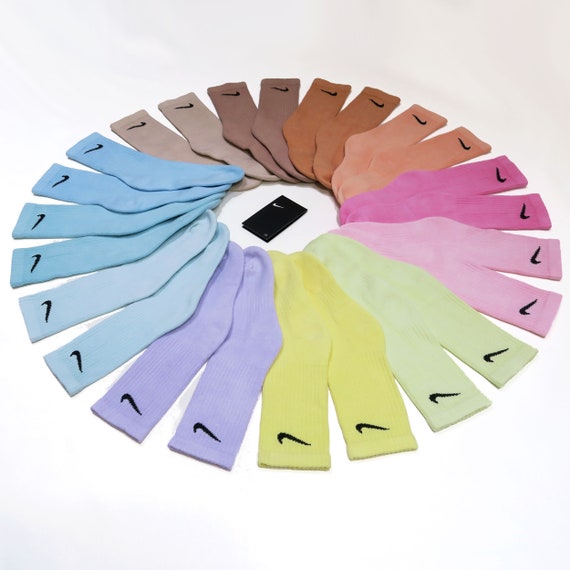 NIKE CALZE TIE-DYE COLORATE 34/40 36/45 – aldieci | Shop Donna, Uomo,  Sneakers Resell