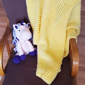 Sunny Textures Crochet Baby Blanket Pattern