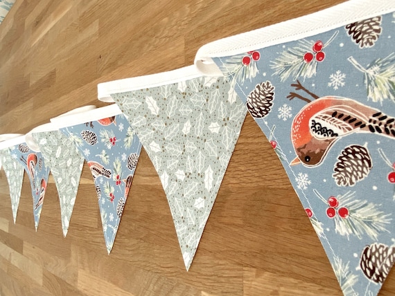 Christmas Holly & Robin Bunting