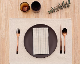 Cloth Napkins Set of 4 - Perfect for Wedding and Cocktail - 19x18 in