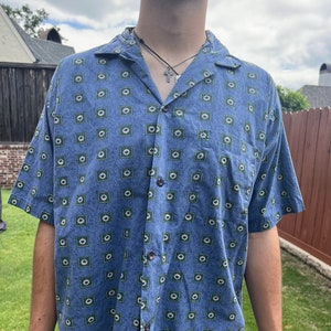 Vintage Y2K Geometric Patterned Short Sleeve Button Down Shirt