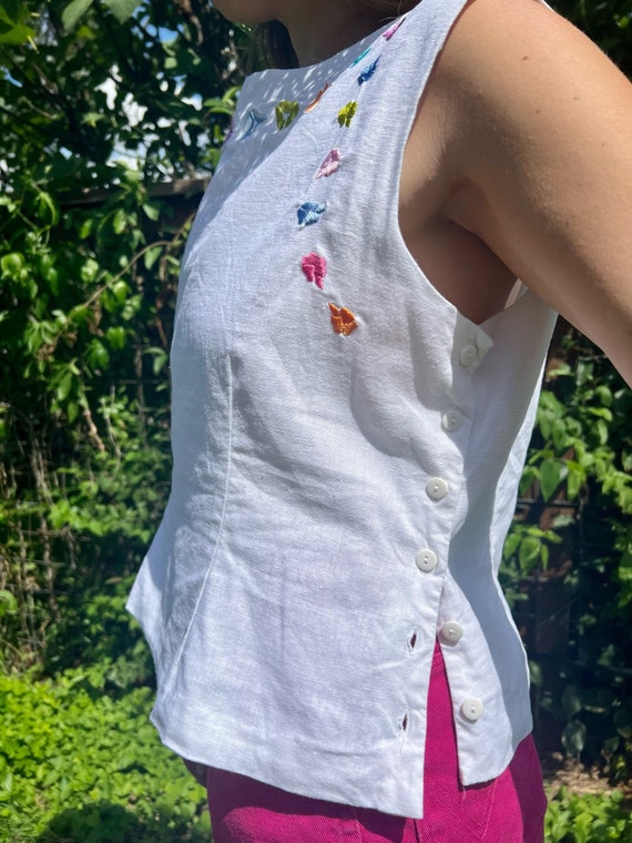 Vintage White Linen Floral Embroidered Tank Top - image 6