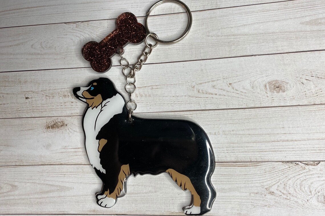 Australian Shepherd Keychain, resin keychain Aussie lovers tri