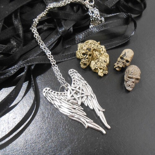 Devil Wings shops Necklace Pentagram Broken Wings Wiccan Jewelry Pagan Symbols Occult jewelry Gothic jewelry Witchcraft jewelry Baphomet Gift idea