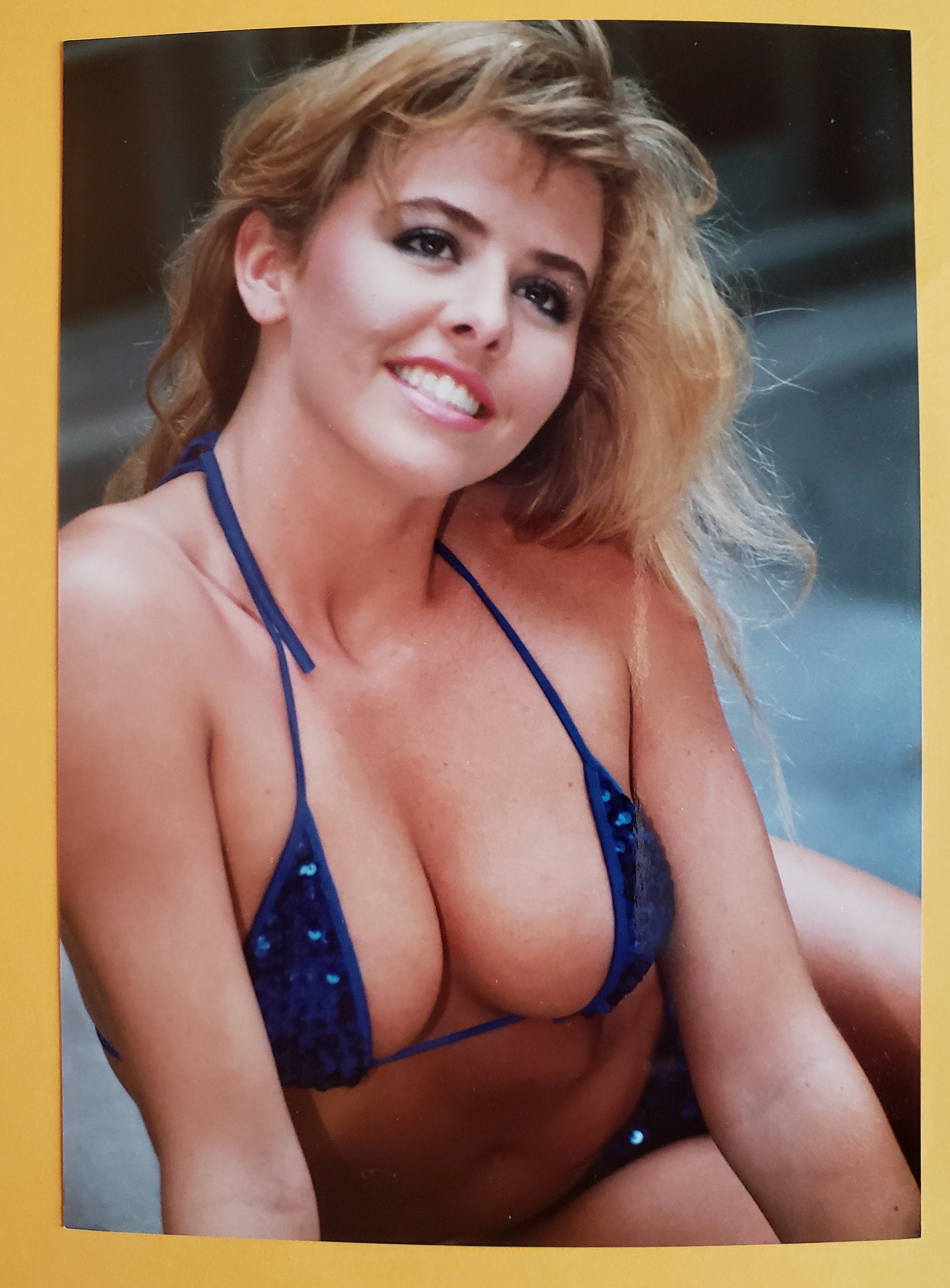 Original 1980s Photograph Sexy Pin up Girlvintage Cheesecake photo
