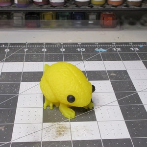 Brain Frog - Pineapple - Resin Collectible Art Toy