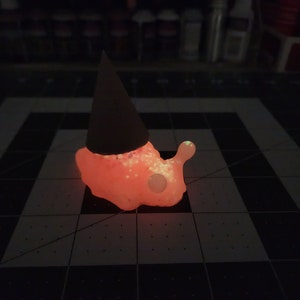 Langsamer Kegel - Pop Rocks - UV Glow - Resin Sammler Kunst Spielzeug