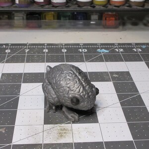 Brain Frog - Graphite - Kunstharz Sammlerstück
