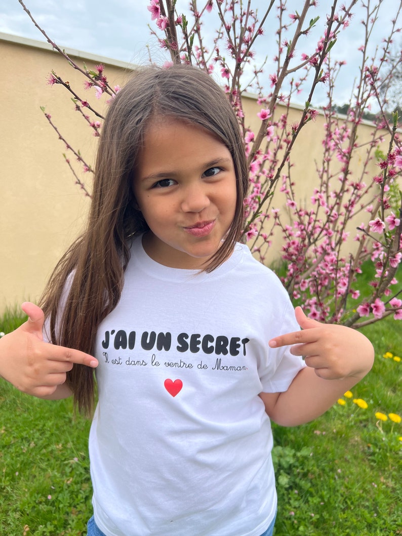 T-shirt j'ai un secret, Annonce grossesse, T-shirt futur grand frère, T-shirt future grande soeur, Bientôt grand frère, Bientôt grande soeur image 3