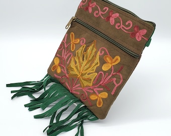 BOHO Ante Fringe Hombro/Cross Body Bag, bordado a mano, hecho a mano, flecos de borla, tres bolsillos con cremallera