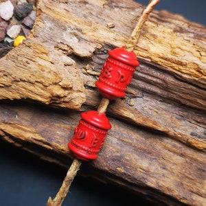 Gandhanra Amuleto tibetano antiguo hecho a mano, mini colgante de cuentas de rueda de oración para Mala, hecho de cinabrio