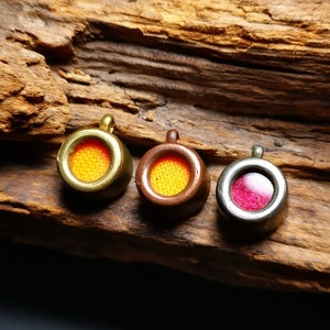 Gandhanra Antique Handmade Gau Ghau Shrine,Mini Tibetan Buddhist Altar Amulet Pendant for Buddha Pills