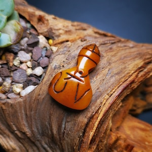 Amuleto tibetano Gandhanra, ciondolo in osso di yak intagliato a mano, simbolo OM