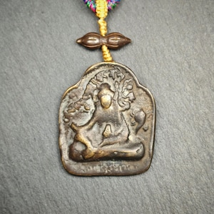 Gandhanra Authentic Tibetan Buddha Statue Amulet Guru Rinpoche,Padmasambhava Pendant,Lotus Born