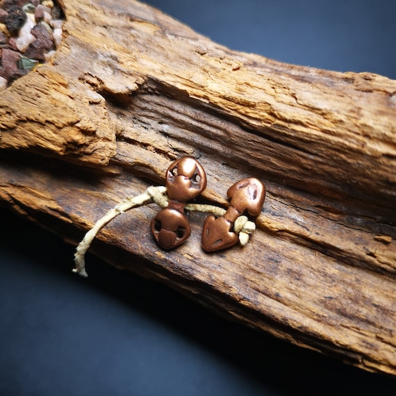 ガンダンラ アンティーク チベットのお守り、ミニ ヴァジュラ ビーズ