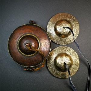 Gandhanra 8.8cm Tibetan Cymbals, Tingsha Bell,Buddhism Ritual Implement,Handmade in Nepal,Special Cloud Pattern