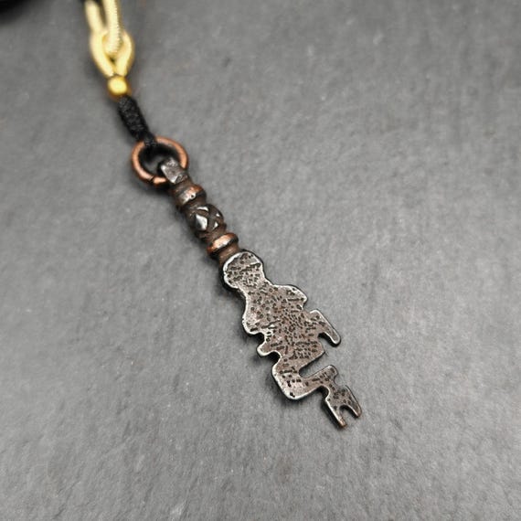 Collier Style Tibétain Cœur Ciselé En Argent Tibétain - Neuf Sans Emballage