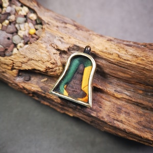 Gandhanra Antique Handmade Gau Ghau Shrine, Je Tsongkhapa,Losang Drakpa,Je Rinpoche,Mini Tibetan Buddhist Altar Amulet Pendant