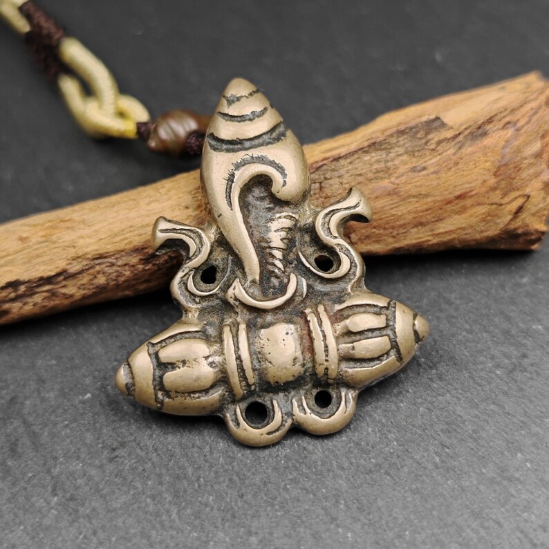 Good Shell Amulet Tibetan Conch Shell Amulet: Lima Brass Buddhist Necklace, Protective ...