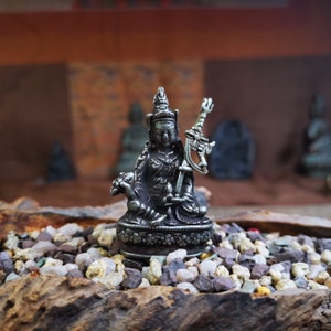 Lotus Born-Guru Rinpoche,Gandhanra 13 Types Retro Handcarved Mini Brass Tibet Tantric Buddha Statue,Top Collection Figurine Amulet