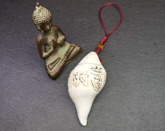 Gandhanra Tibetan Buddhism Amulet,Hand Carved White Conch Shankha with OM Letters,Tibetan Ritual Implement