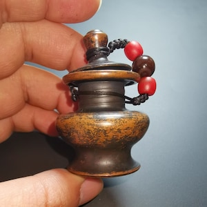 Gandhanra Vintage Mini Copper Jar with Lid,Handmade in Tibet, for Collectibels and Ornament
