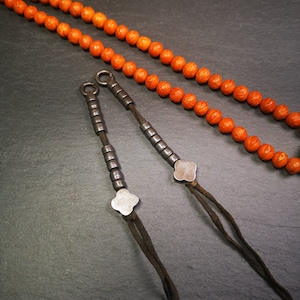 Gandhanra Handmade 6mm Tibetan Buddhist Prayer Bead Counters for 8-15mm Mala,with Flower Pendant, Made of Cold Iron