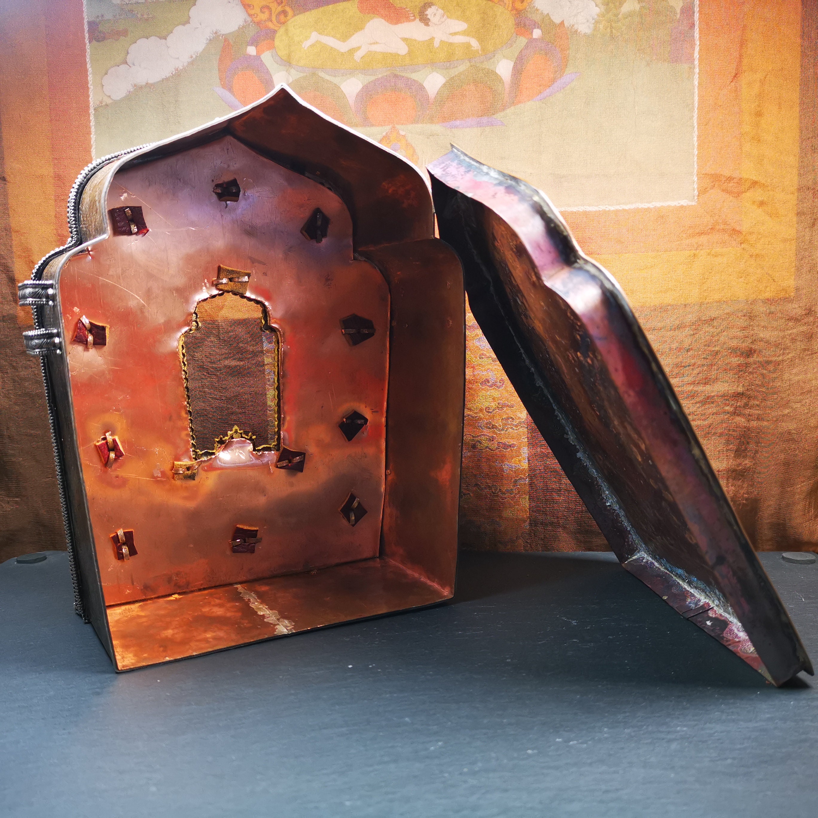 チベットの職人が作ったガウボックス - 大型のガウ神殿、チベットの