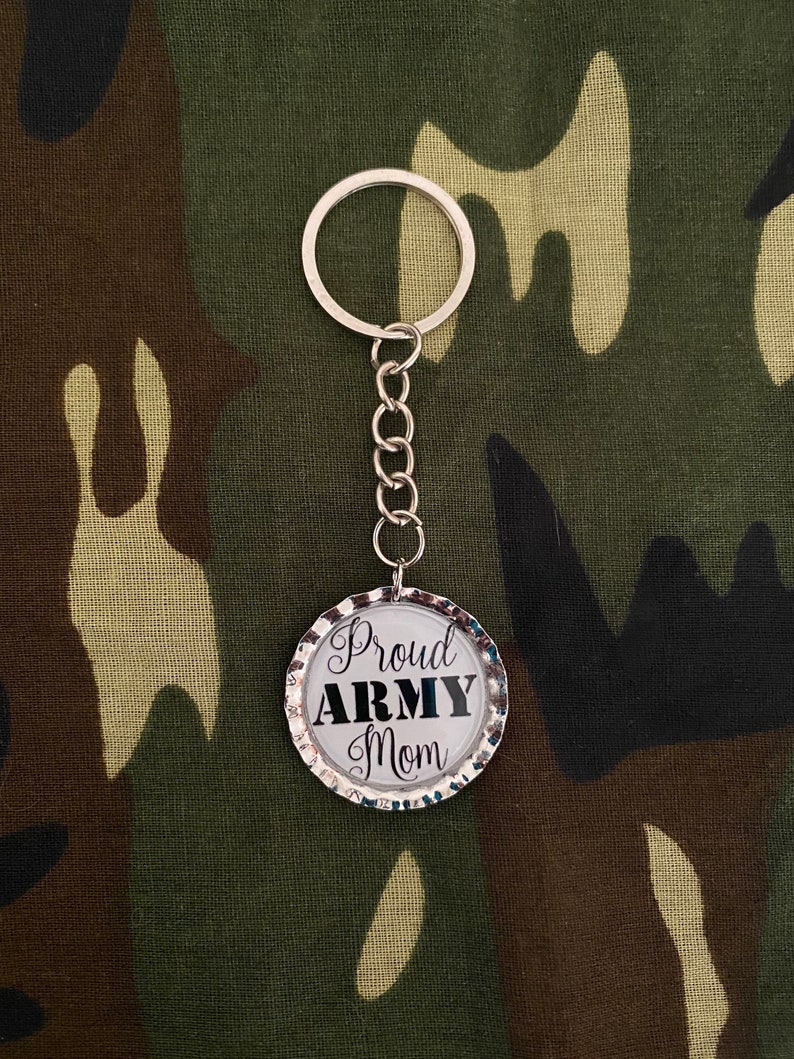 Proud Army Mom Keychain