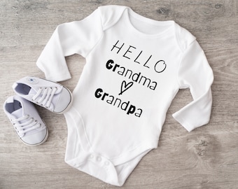 Hello Grandma and Grandpa Onesie, Großeltern Onesie, Neugeborenen Onesie, Schwangerschaft Ankündigung Onesie, Überraschung Onesie, Unisex Bodysuit