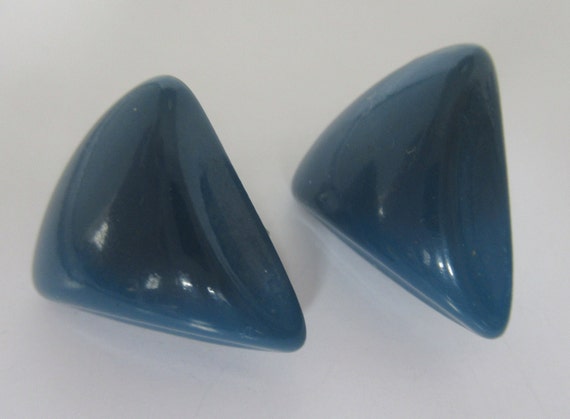 Vintage 1980's Blue Triangular Acrylic Clip On Ea… - image 3