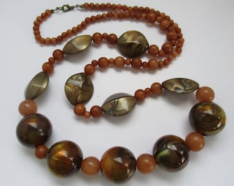 Beige neutro vintage, marrone, collana di perline acriliche testurizzate grosse, geometrica, fatta a mano, audace, bigiotteria di moda dichiarazione