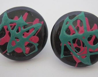 Vintage Retro 1980s Black Green Red Opaque Abstract Round Earrings, Geometric Plastic Circular Earrings, Summer Acrylic Lucite Earrings