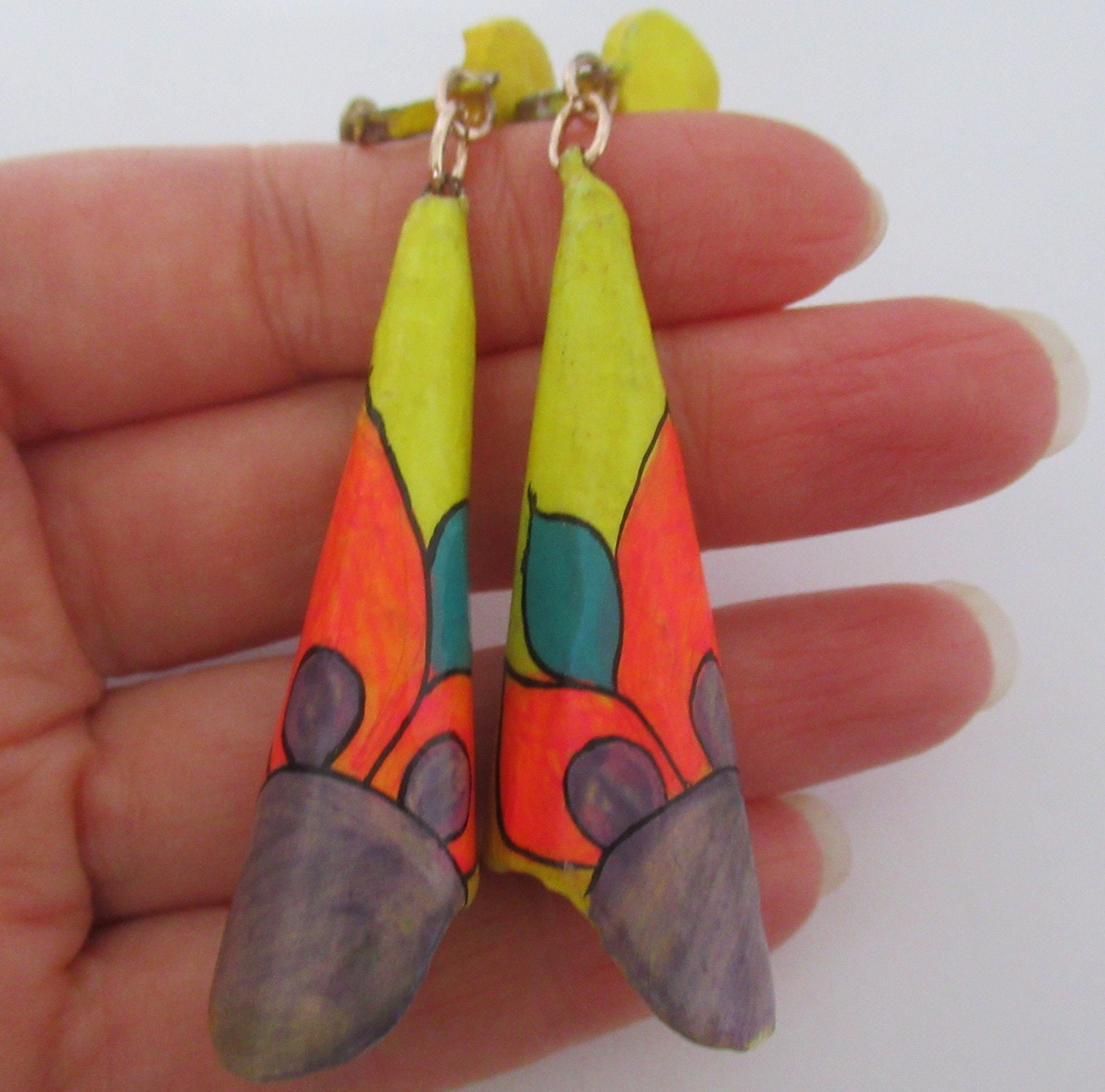 Vintage Multi Color Yellow Orange Green Purple Long Dangle Screw Back Earrings, Bold Statement Screw-Back Earrings, Fashion Costume Jewelry