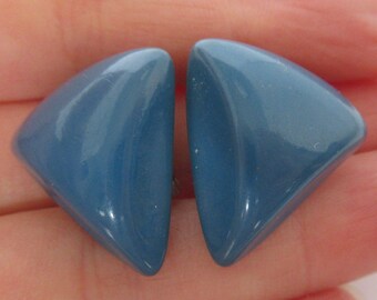 Vintage 1980's Blue Triangular Acrylic Clip On Earrings, Triangle Runway Bold Clip-On Earrings, Fashion Costume Jewelry